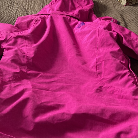Pink and purple North face coat two pieces zip up with zipper pockets - Picture 15 of 16